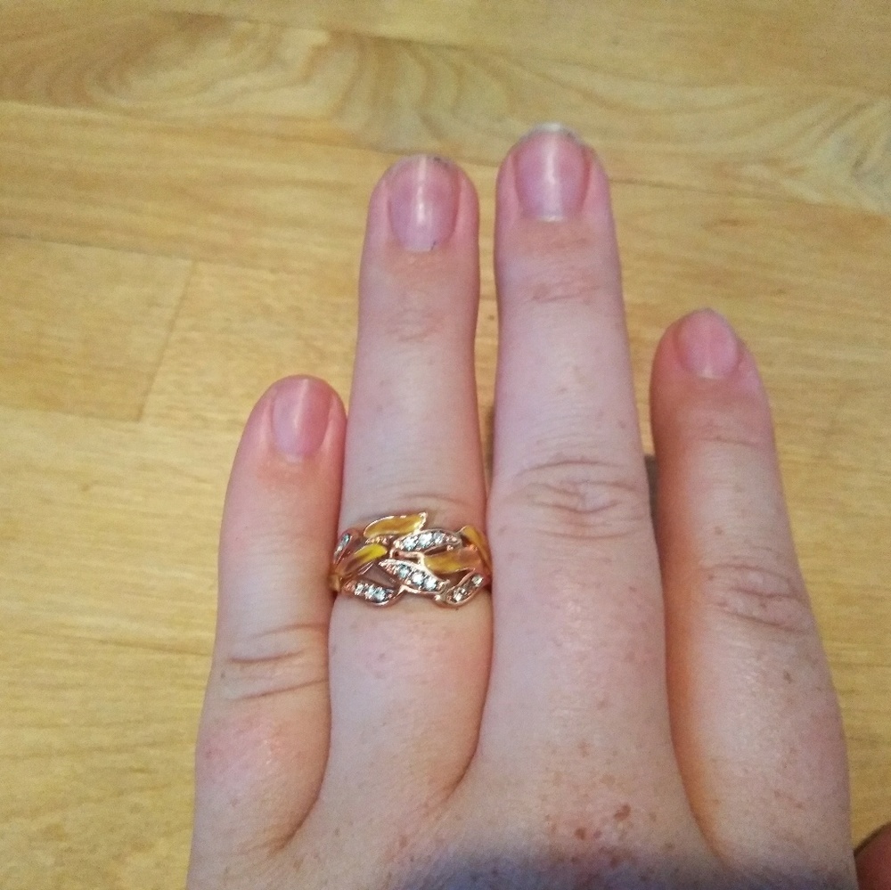 Women's rose gold ring size 9